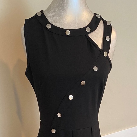 Sexy Black Jumpsuit (Kiwi Boutique) - Picture 3 of 12